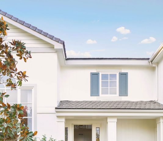 Relaxing the interior of the house of the family of a famous athlete in California