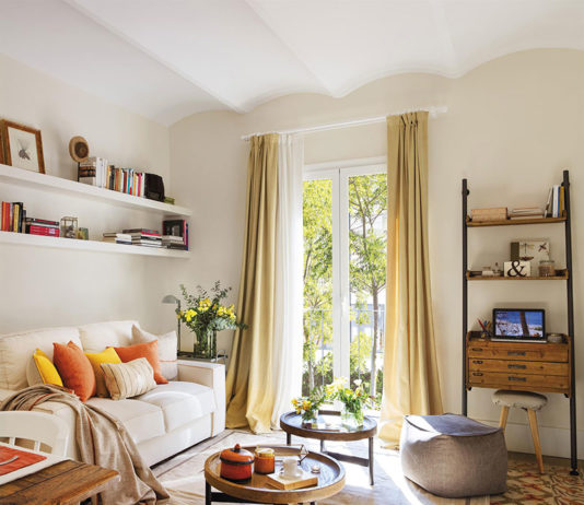 Spanish apartment with Sunny mood and vintage items (60 sq m)