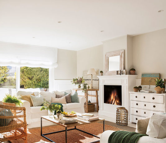 White, green, straw: the interior of the house in Spain that gives peace and joy