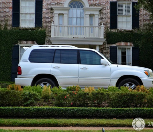 Why business housing differs from Khrushchev as well as Toyota Land Cruiser from Zhiguli